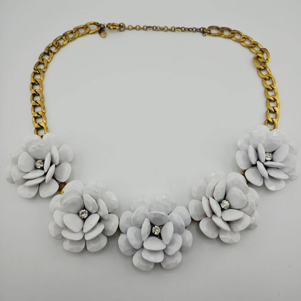 ILY Oversized White Flower Pendant Necklace Gold Chain Statement Bold Whimsical